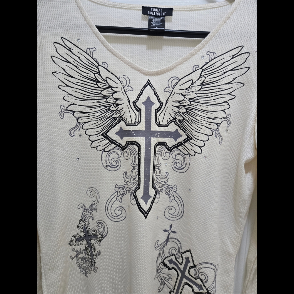 Social Collision Cream Long Sleeve Graphic Thermal Top Women's Size Large EUC - Picture 2 of 5